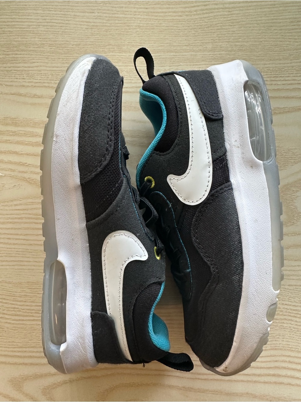 Nike Air Max Motif Sneakers 13C